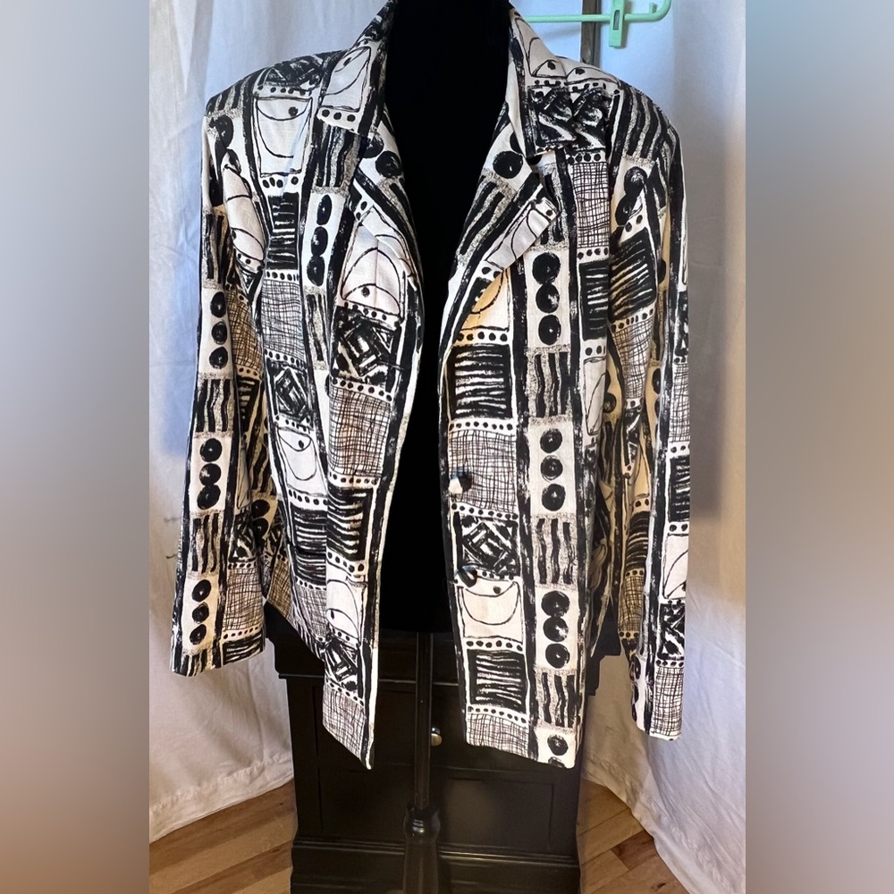 Dress Barn women’s jacket, 2X, black and white, multi pattern